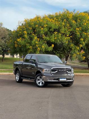 RAM CLASSIC 5.7 V8 GASOLINA LARAMIE CD 4X4 AUTOMÁTICO